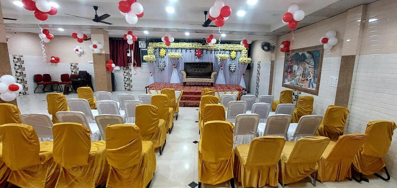 Ap Palace Hotel, Ayodhya Extérieur photo