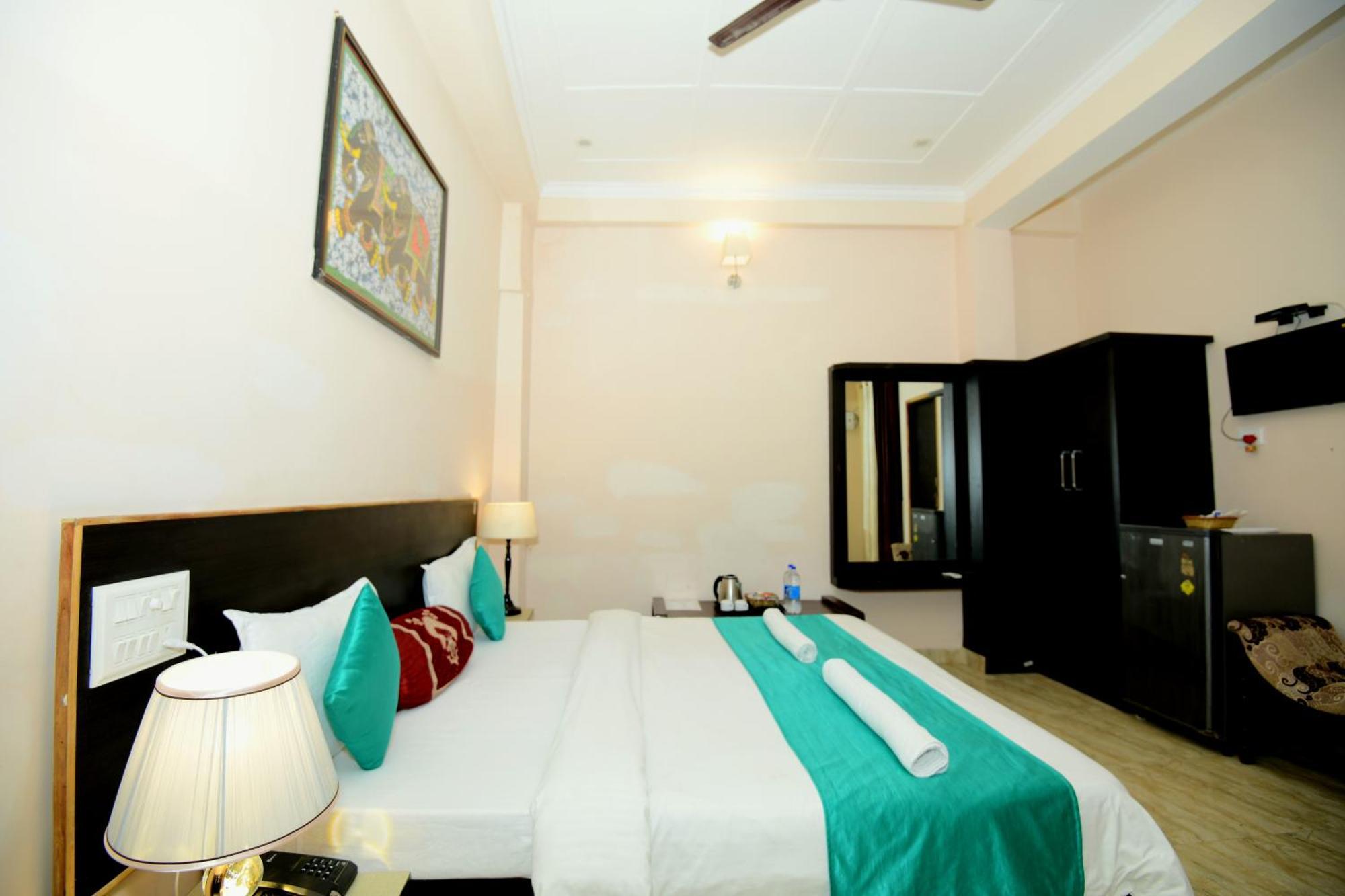 Ap Palace Hotel, Ayodhya Extérieur photo
