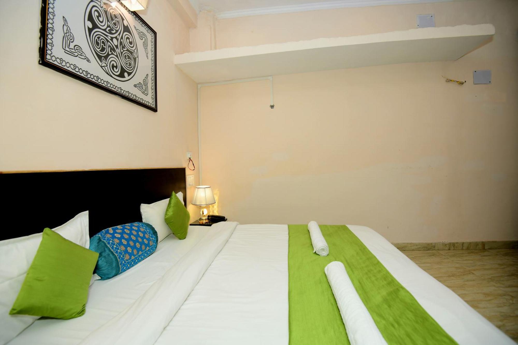 Ap Palace Hotel, Ayodhya Extérieur photo