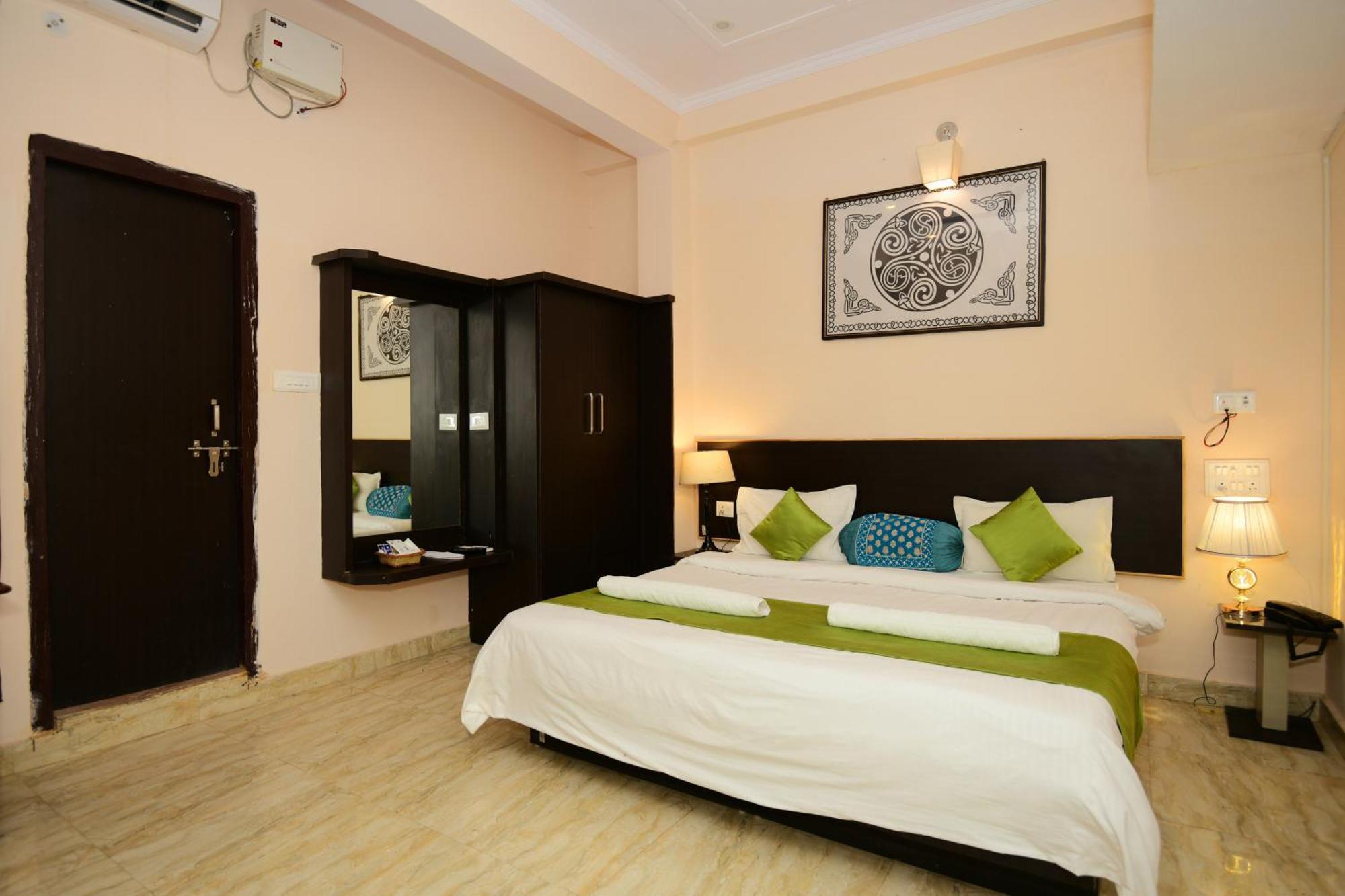 Ap Palace Hotel, Ayodhya Extérieur photo