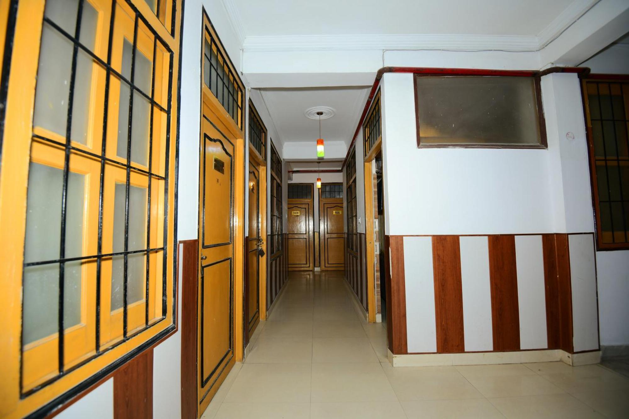 Ap Palace Hotel, Ayodhya Extérieur photo