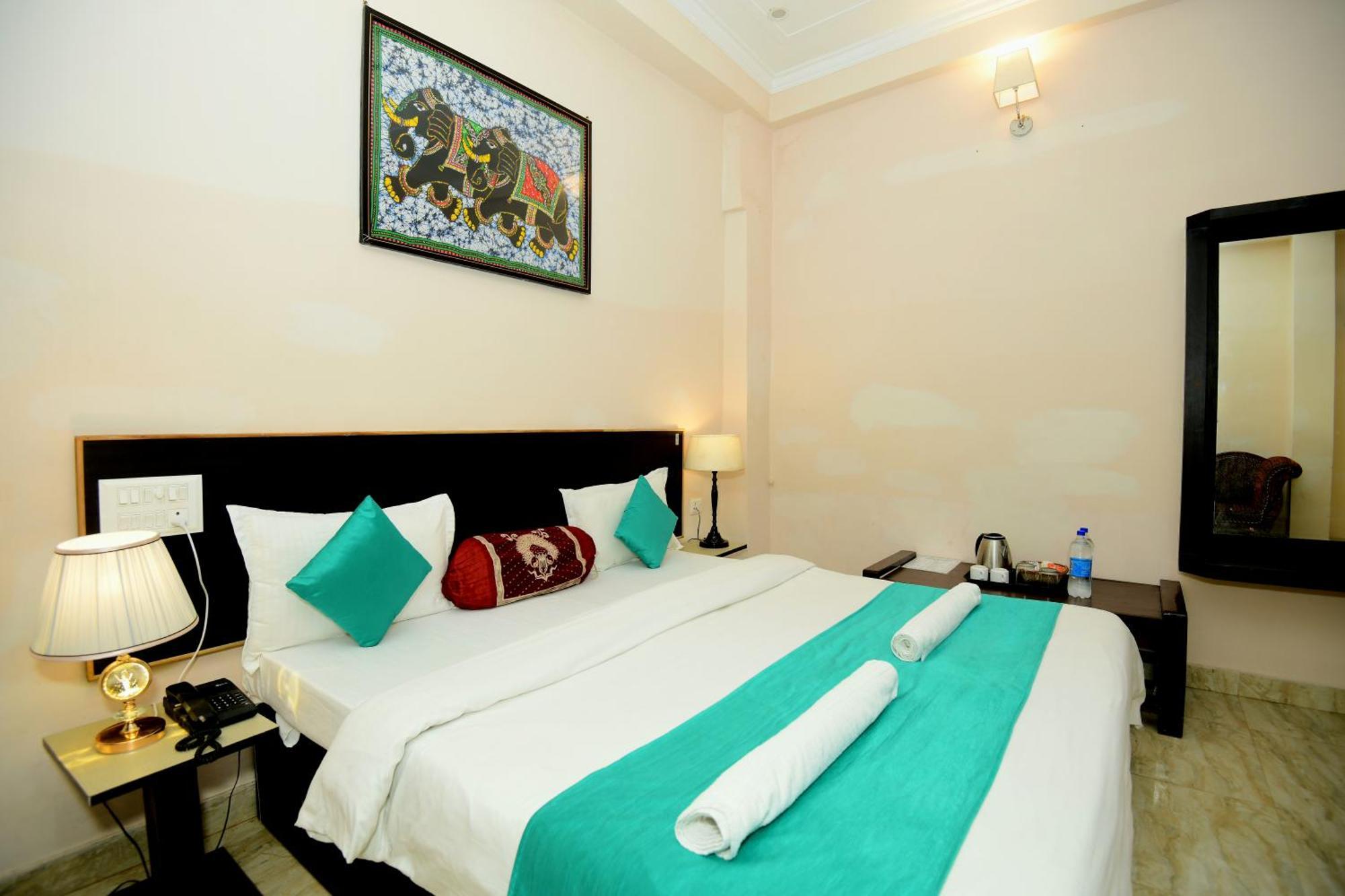 Ap Palace Hotel, Ayodhya Extérieur photo