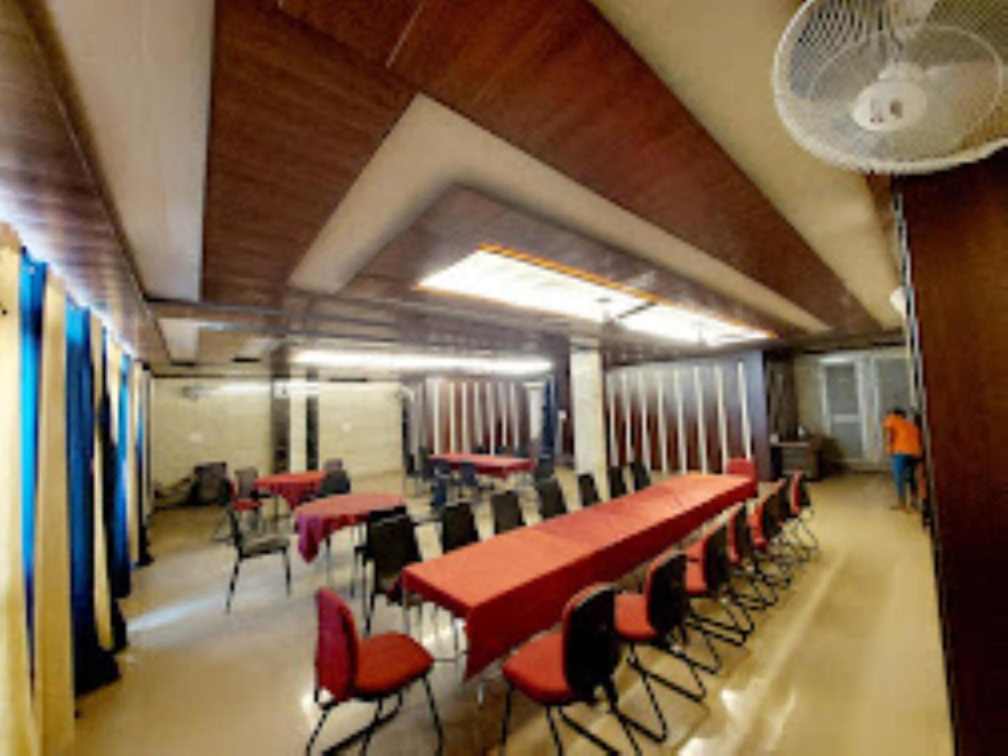 Ap Palace Hotel, Ayodhya Extérieur photo